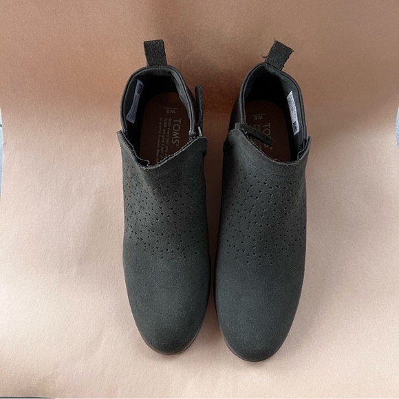 Toms Green Suede Ankle Booties Size 8 - Picture 2 of 9